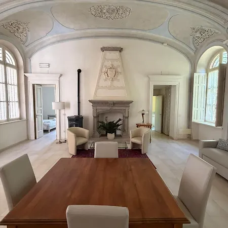 Favorita - La Loggia Apartment