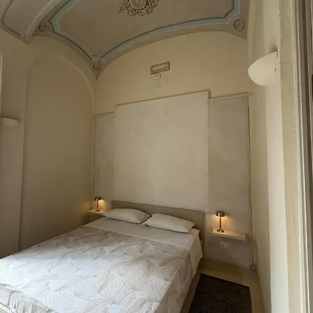 Favorita - La Loggia Apartment
